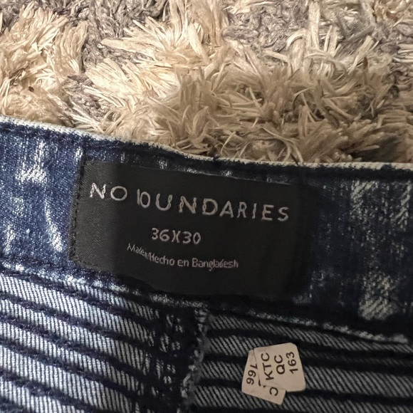 Stretchy 36x30 jeans no boundaries new without tags. - Picture 2 of 2